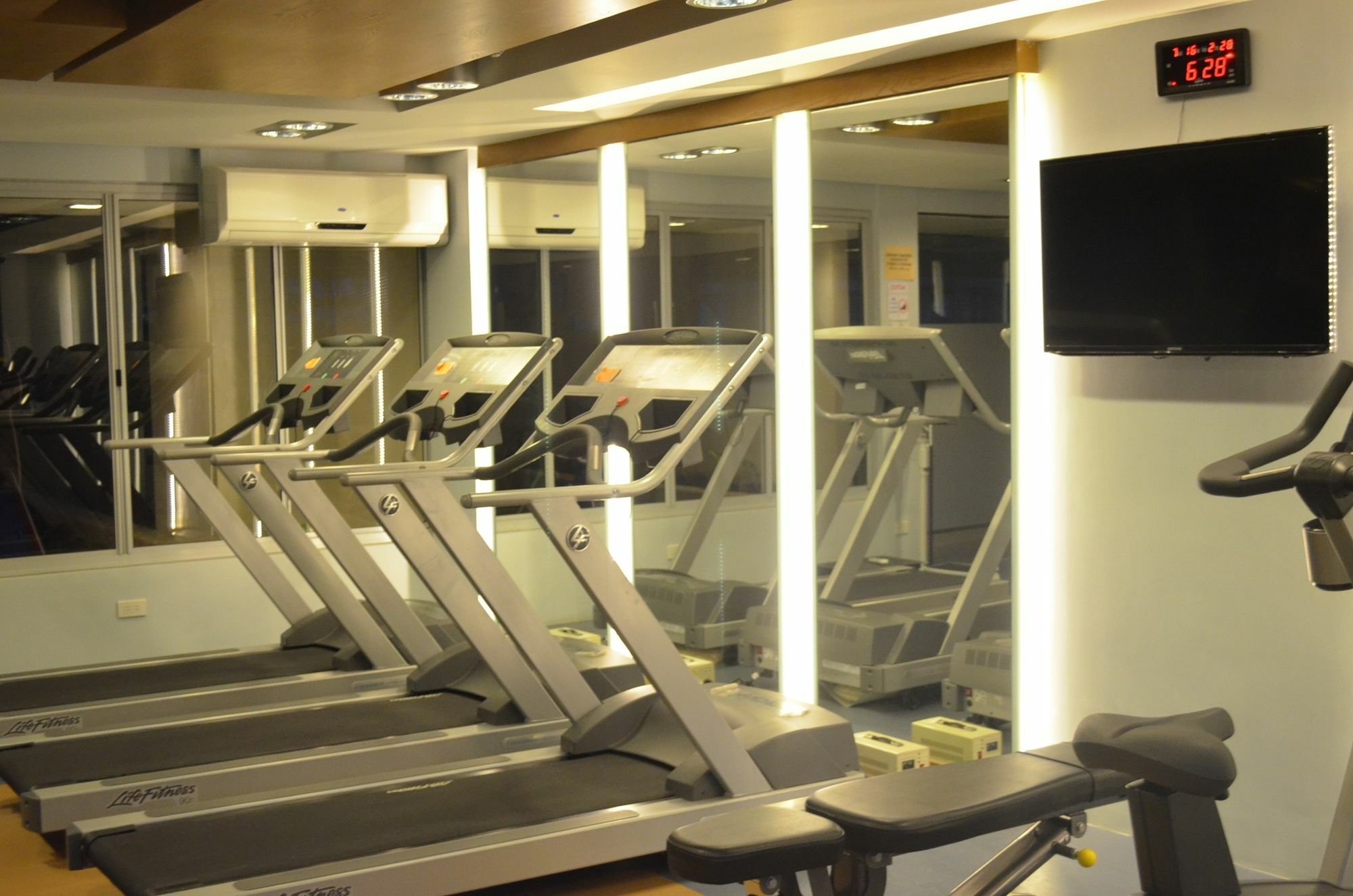 Greenbelt Madison Apartments Makati City Kültér fotó